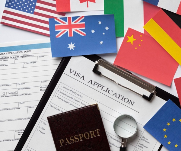visa-application-different-countries-arrangement-2-1536x1024_600x500